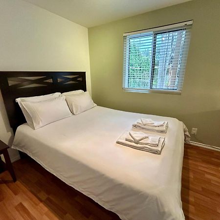 North Nanaimo Gem - Garden-View Room With Private Ensuite Buitenkant foto