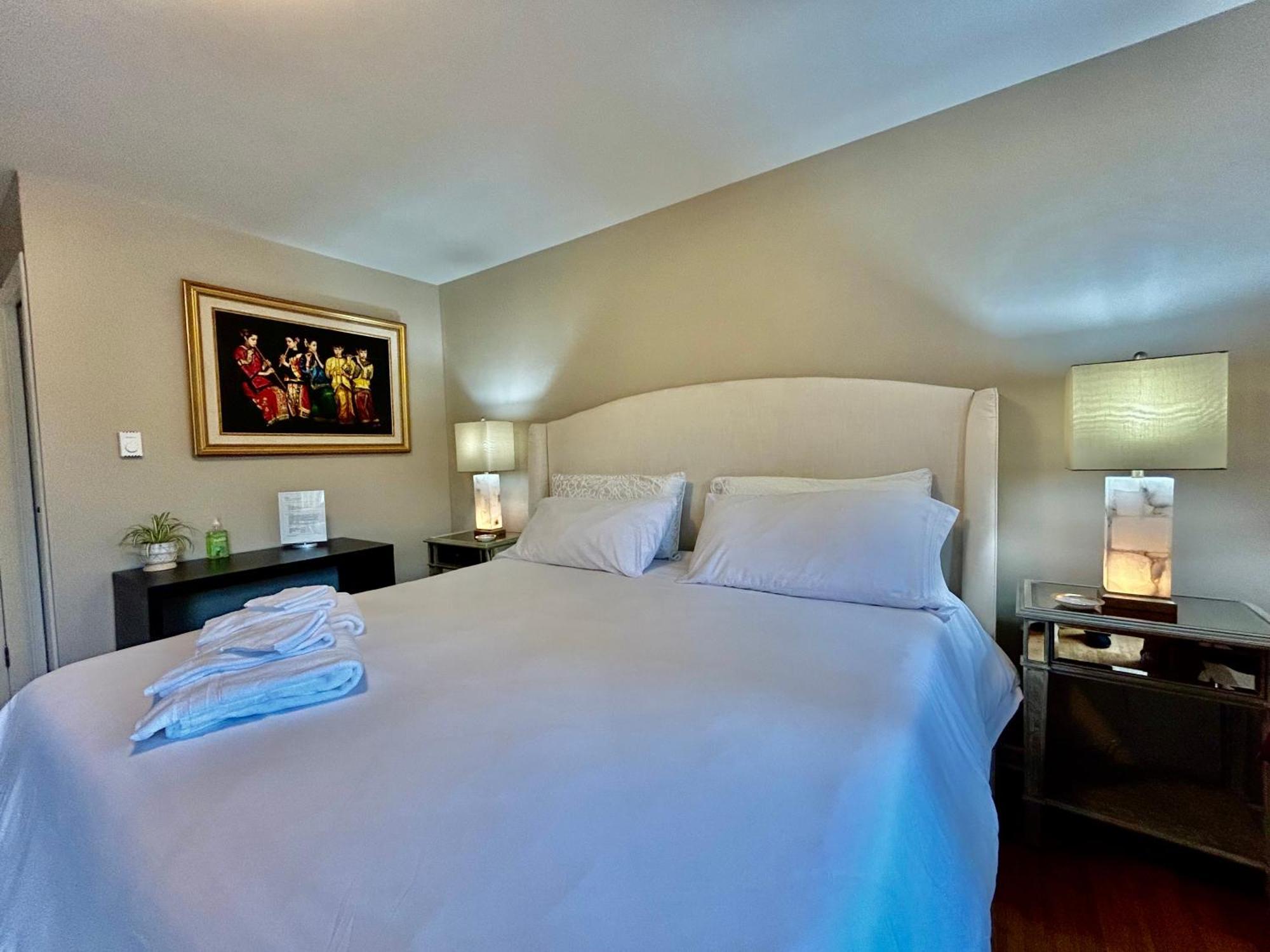 North Nanaimo Gem - Garden-View Room With Private Ensuite Buitenkant foto