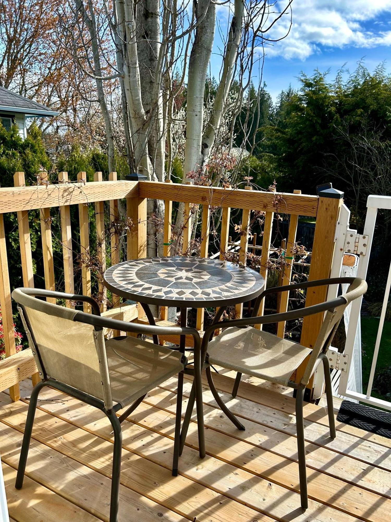 North Nanaimo Gem - Garden-View Room With Private Ensuite Buitenkant foto